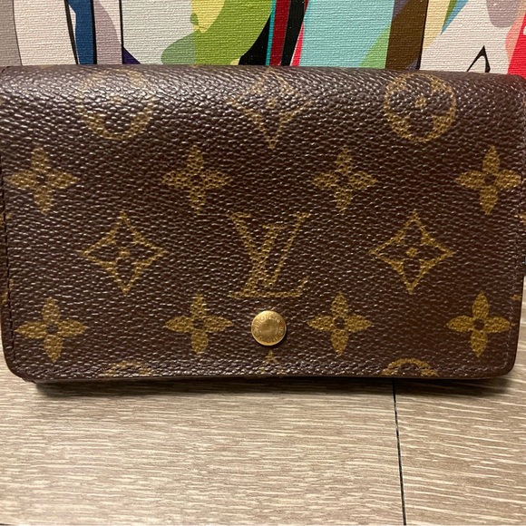 Auth Louis Vuitton wallet - Picture 1 of 10